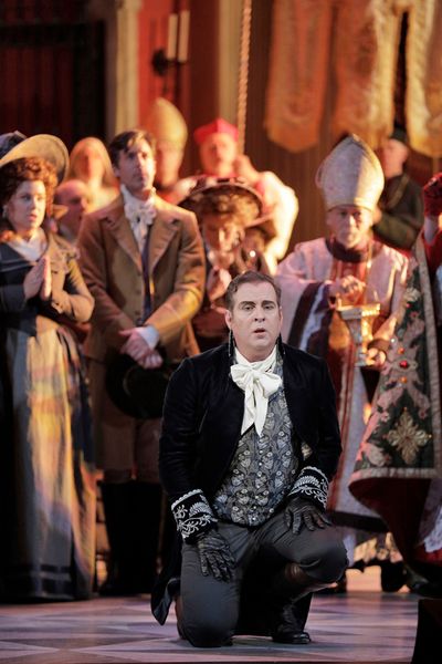 Scott Hendricks as Scarpia Photo