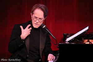 Steve Ross @ BroadwayWorld Steve Ross Photo