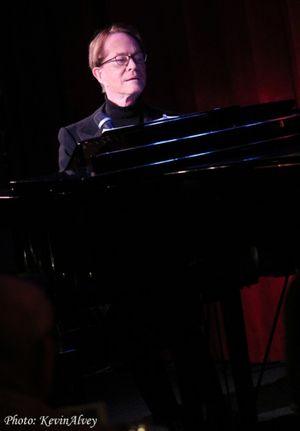 Steve Ross @ BroadwayWorld Steve Ross Photo