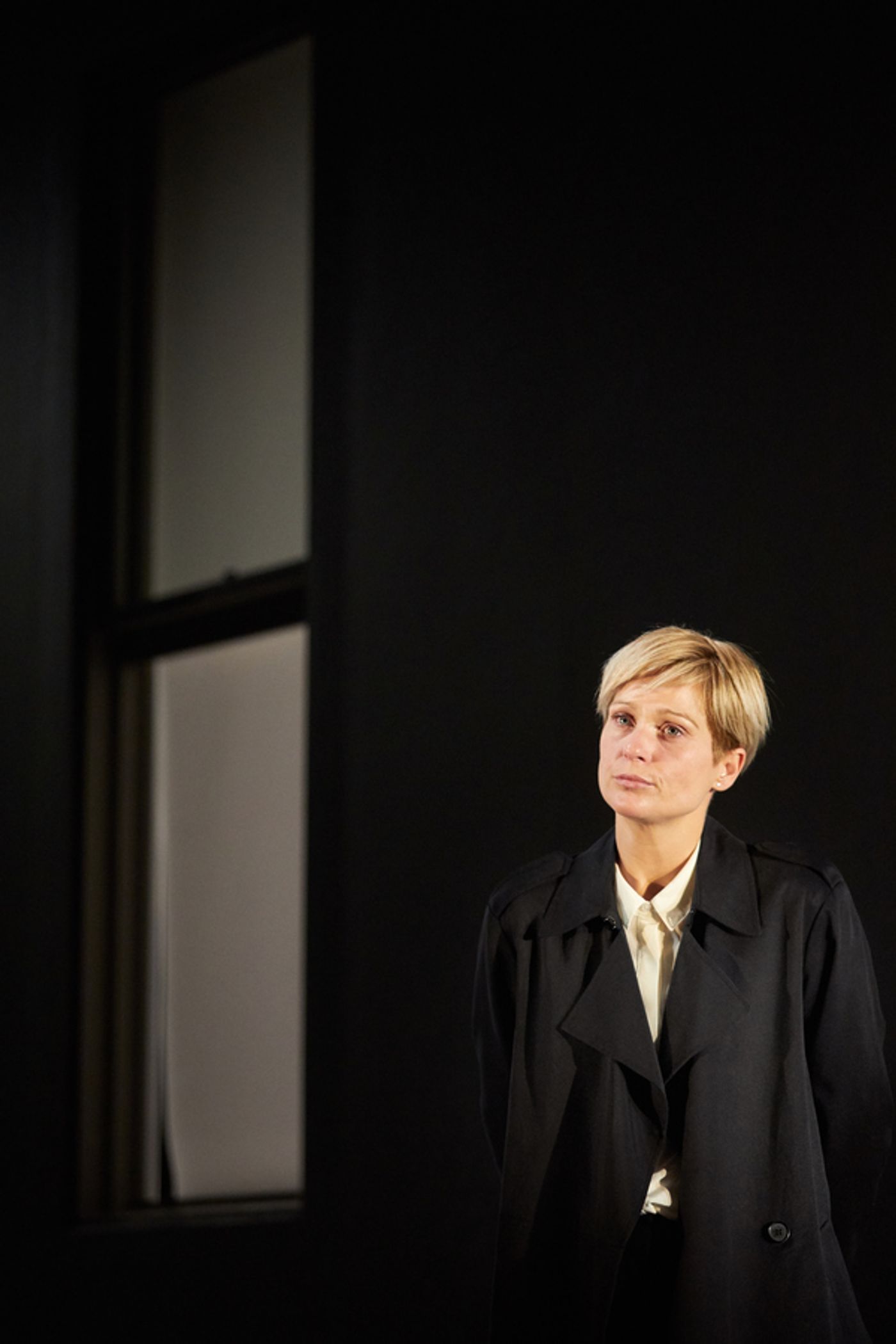 Photo Flash: First Look at I'M NOT RUNNING at the National Theatre  Image