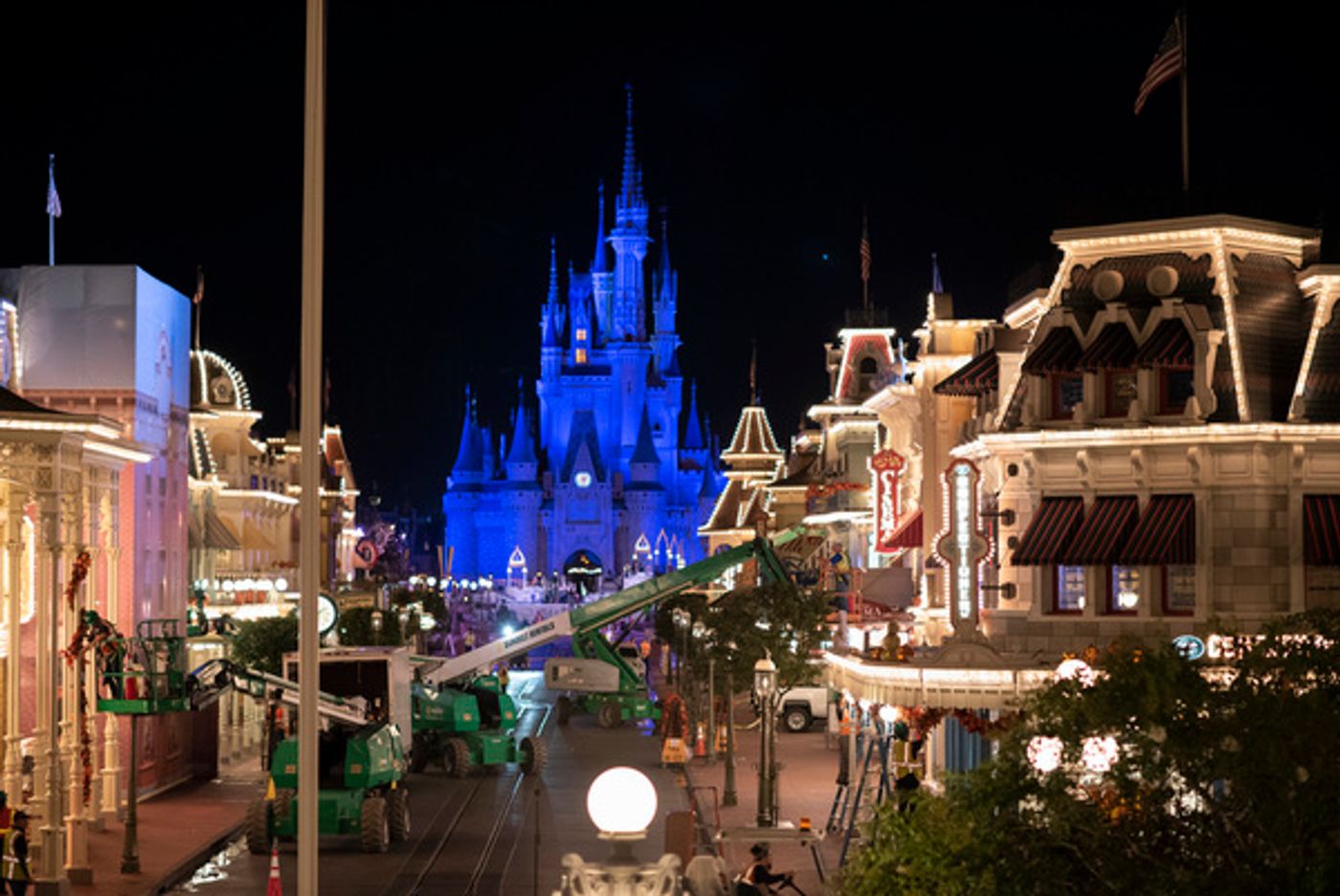 Photo Flash: Freeform Presents an Inside Look at Disney Parks' Holiday Makeover in DECORATING DISNEY: HALLOWEEN MAGIC Photo Flash: Freeform Presents an Inside Look at Disney Parks' Holiday Makeover in DECORATING DISNEY: HALLOWEEN MAGIC Image
