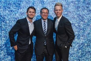 STEPHEN CHRISTOPHER ANTHONY (ALTERNATE EVAN), PRODUCER STACEY MINDICH, BEN LEVI ROSS @ BroadwayWorld STEPHEN CHRISTOPHER ANTHONY (ALTERNATE EVAN), PRODUCER STACEY MINDICH, BEN LEVI ROSS Photo