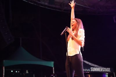 Sutton Foster Photo