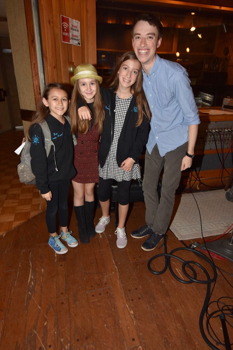 Exclusive Photo Coverage: FROZEN Cast Bundles Up for Carols For A Cure! — photo 14 of 37