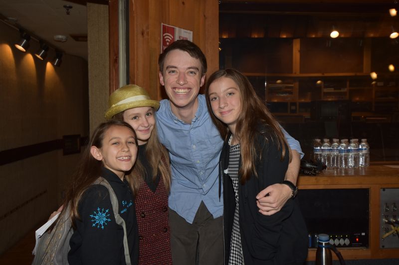 Exclusive Photo Coverage: FROZEN Cast Bundles Up for Carols For A Cure! — photo 15 of 37