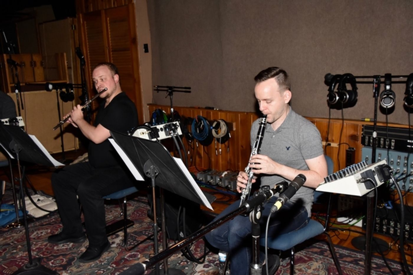 Exclusive Photo Coverage: FROZEN Cast Bundles Up for Carols For A Cure!  Image