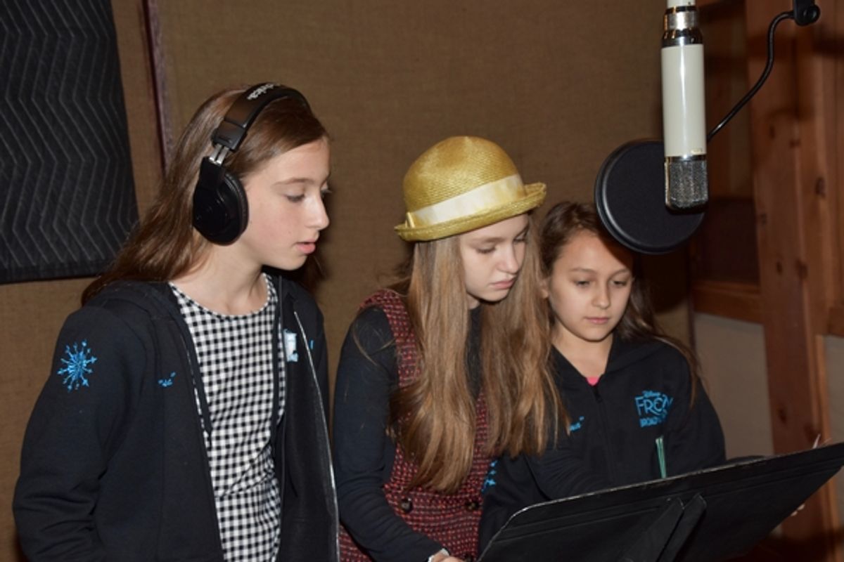 Ayla Schwartz, Mimi Ryder and Zoe Glick at 