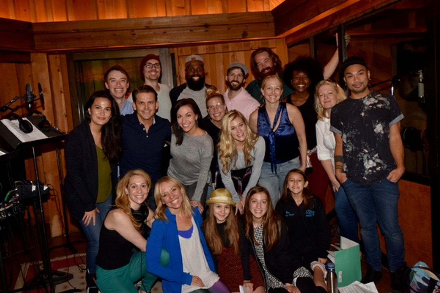 Exclusive Photo Coverage: FROZEN Cast Bundles Up for Carols For A Cure!  Image