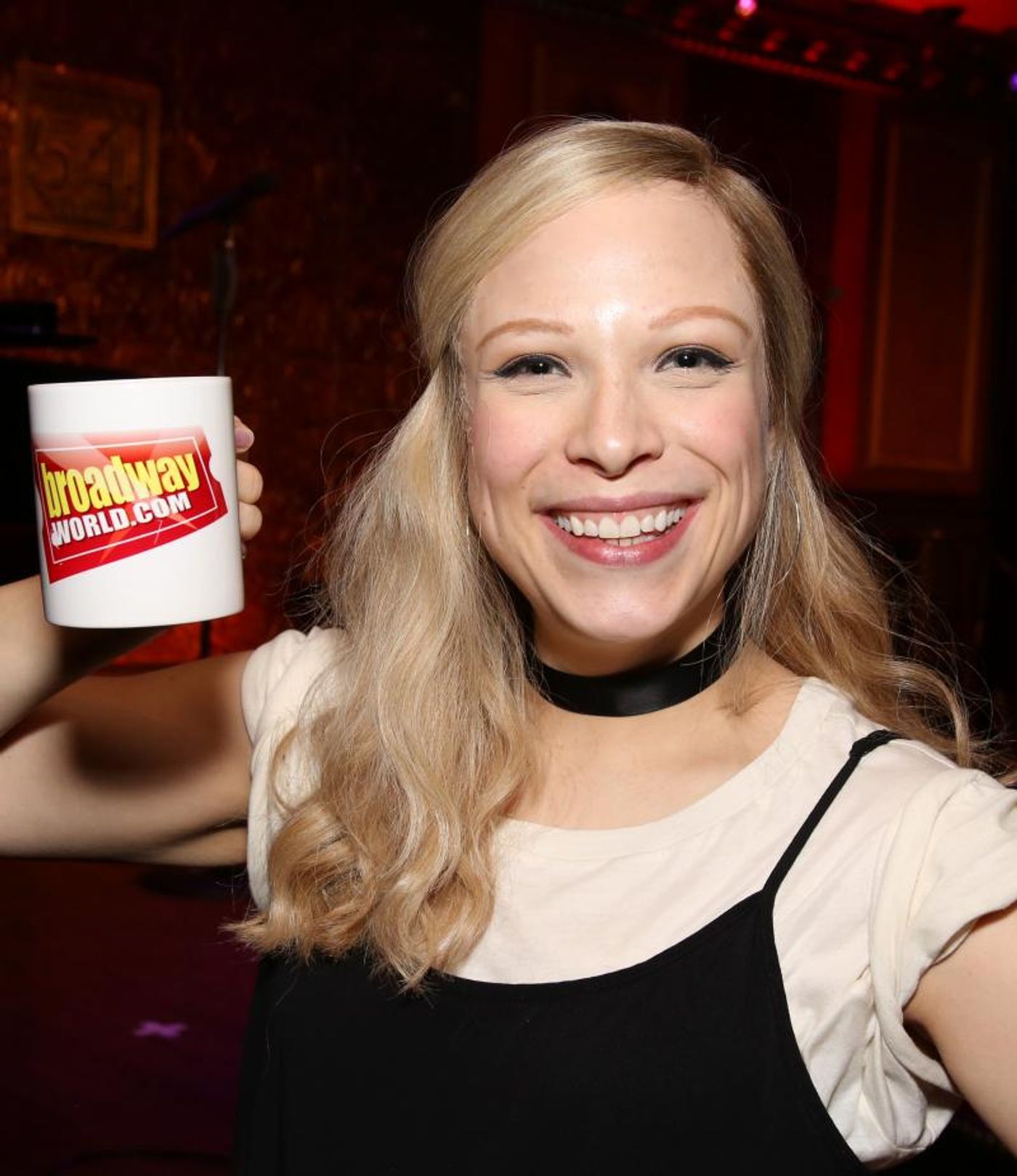 Wake Up With BWW 10/9: TORCH SONG Begins Previews, and More!  Image