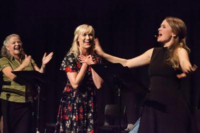 Charlotte Moore, Laura Larson, Ellen Denny.
Geordie Brown & Belinda Hart's Could I Ha Photo
