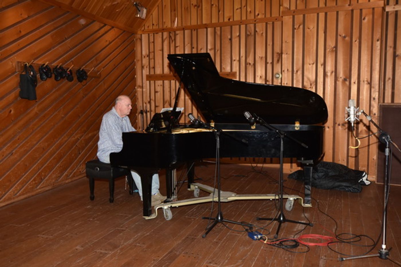 Exclusive Photo Coverage: All Is Calm as THE PHANTOM OF THE OPERA Cast Records for Carols for a Cure! Exclusive Photo Coverage: All Is Calm as THE PHANTOM OF THE OPERA Cast Records for Carols for a Cure! Image