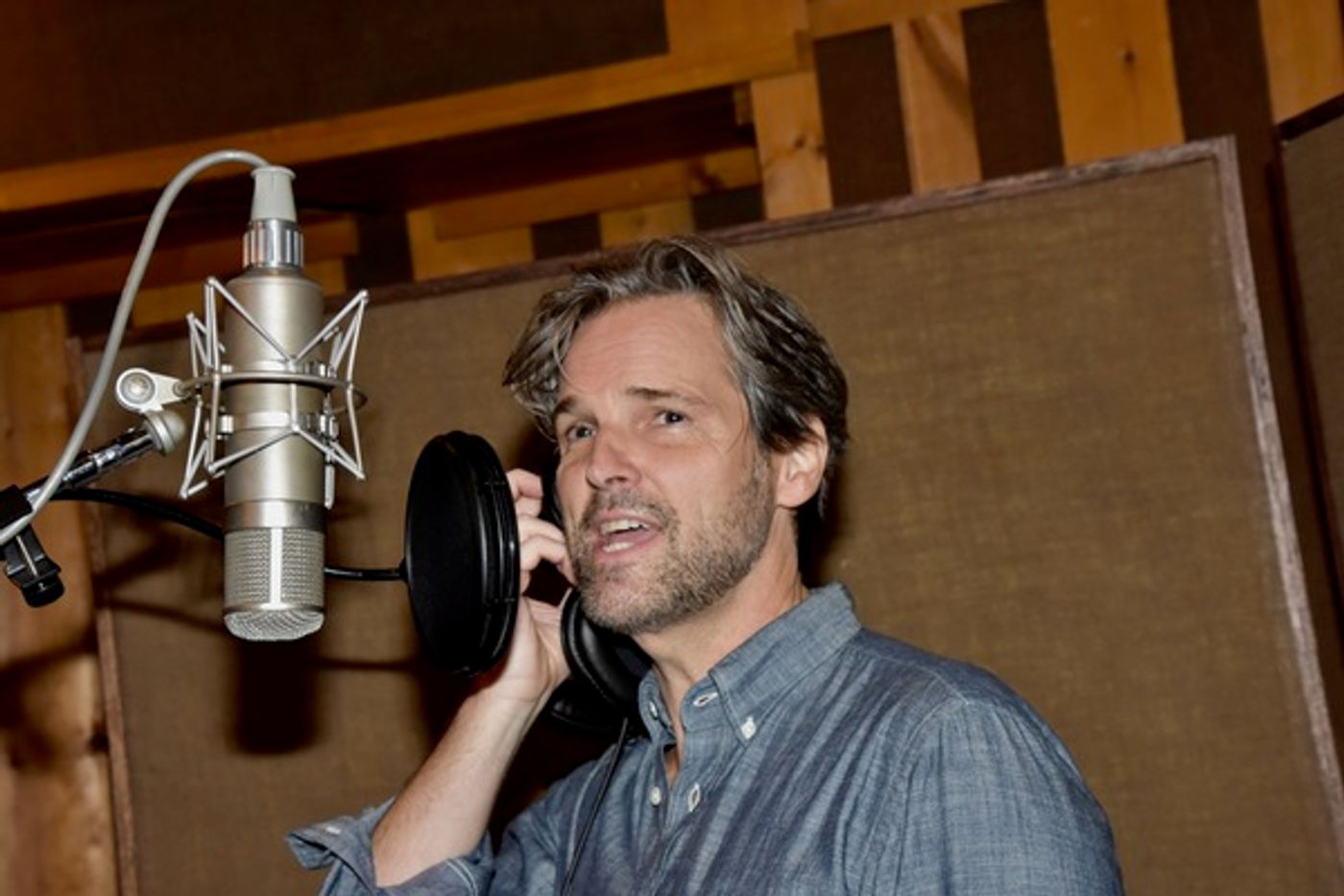 Exclusive Photo Coverage: All Is Calm as THE PHANTOM OF THE OPERA Cast Records for Carols for a Cure!  Image