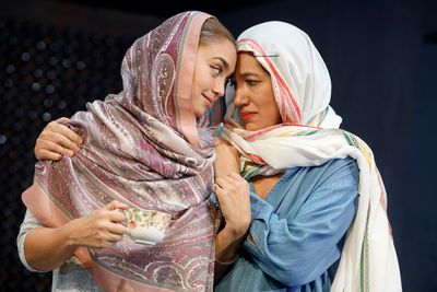 Shazi Raja, Purva Bedi Photo