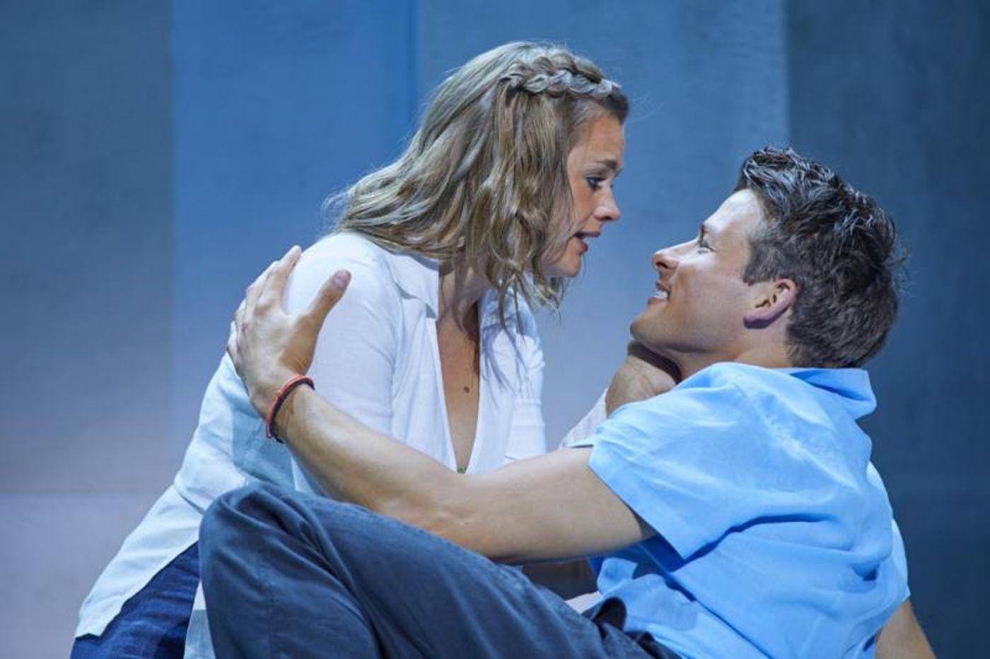 Review: MAMMA MIA! International Tour Successfully Connects the Dots  Image