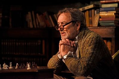 Robert Lindsay Photo