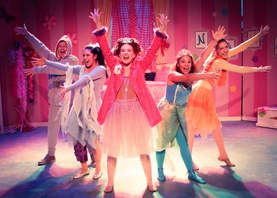  Matt Takahashi as Lionel, Monika PeÃ±a as Rhonda, Angela Griswold as Nancy, Liz B. Photo