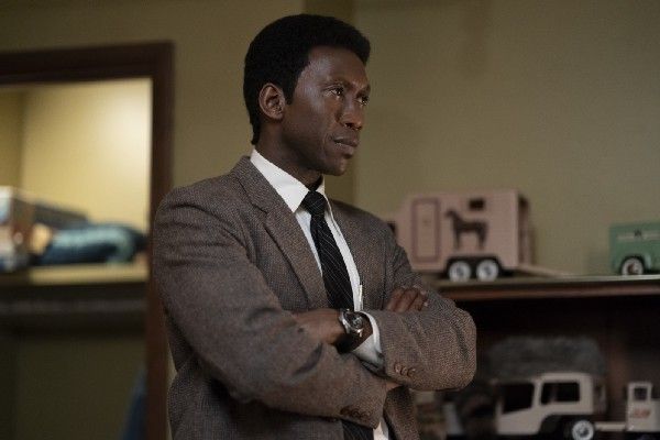 Photo Flash: See a First Look of TRUE DETECTIVE Season Three, Premiering January on HBO Photo Flash: See a First Look of TRUE DETECTIVE Season Three, Premiering January on HBO Image