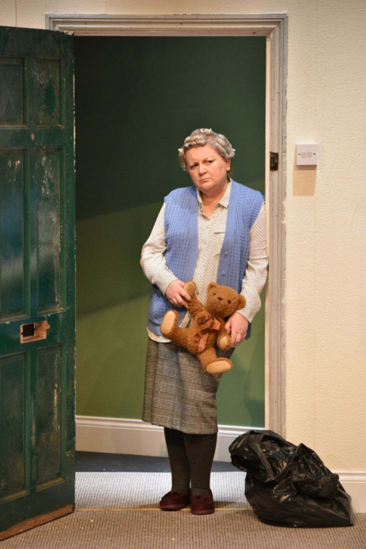 Kerry Joy Stewart as Pat in HERE by Michael Frayn, playing at Greenwich Theatre until 13 October 2018 at 