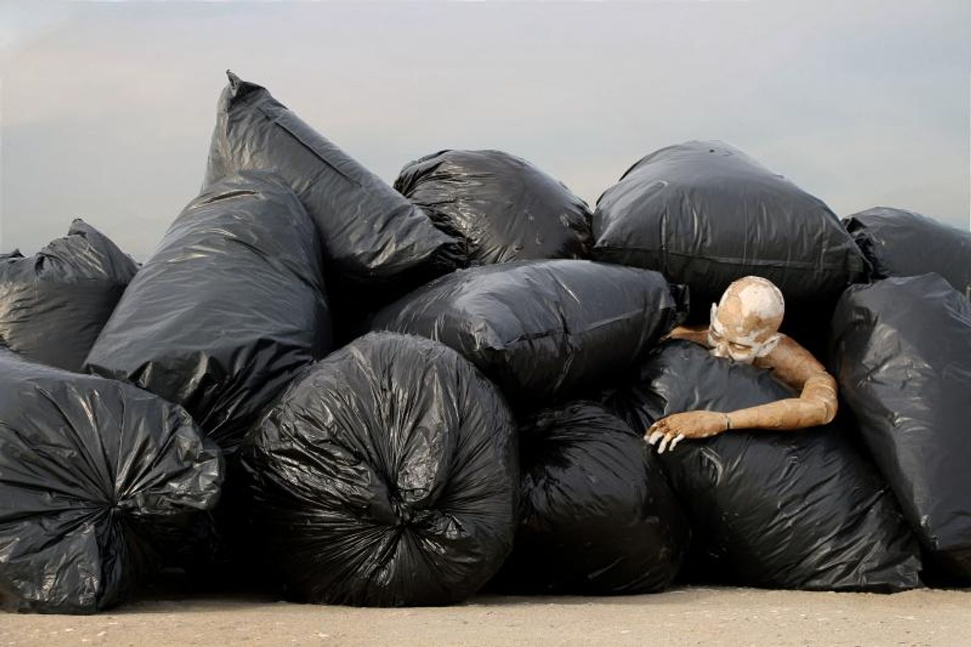 Dramaturg Janice Paran Discusses the World Premiere of FALLING OUT at OZ Arts Nashville  Image