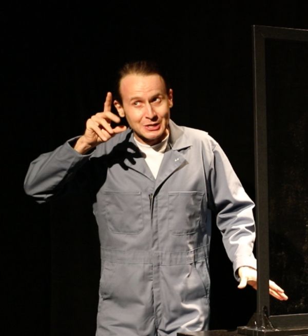 Jesse Merlin as Hannibal Lecter Photo
