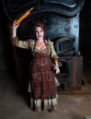Anne Tolpegin @ BroadwayWorld Anne Tolpegin Photo