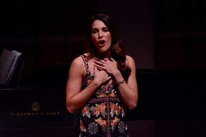 Kelli Barrett @ BroadwayWorld Kelli Barrett Photo