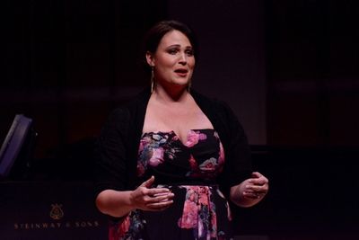 Lisa Howard Photo