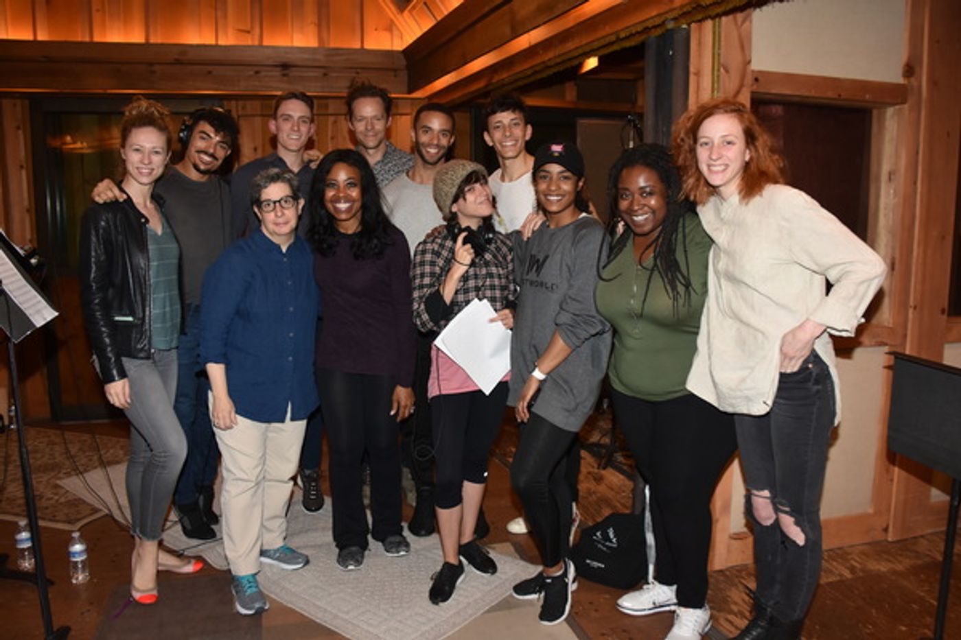 Exclusive Photo Coverage: HEAD OVER HEELS Cast Goes Head Over Holidays for Carols For A Cure!  Image