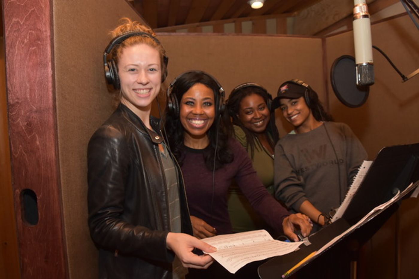 Exclusive Photo Coverage: HEAD OVER HEELS Cast Goes Head Over Holidays for Carols For A Cure!  Image