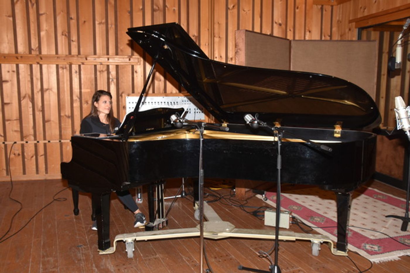 Exclusive Photo Coverage: MEAN GIRLS Cast Rocks Around the Christmas Tree for Carols For A Cure!  Image