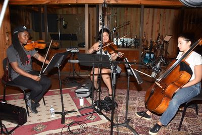 Juliette Jones (Violin), Jocelin Pan (Viola) and Susan Mandel (Cello) Photo