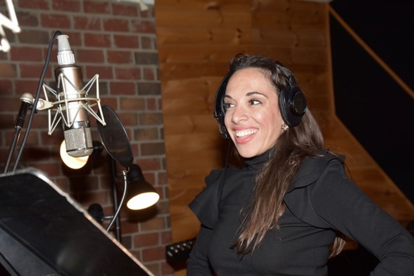 Exclusive Photo Coverage: PRETTY WOMAN Cast Looks Ahead to 2019 for Carols For A Cure!  Image