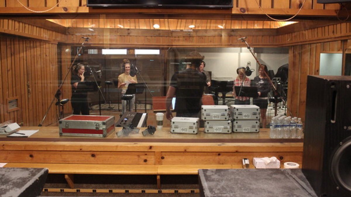 Wicked Cast that includes-Lindsay Northen, Laura Woyasz, Courtney Iventosch, Gaelen Gilliland and Hannah Dowdy  with Daniel Lincoln (Photo Courtesy of Lynn Pinto) at 