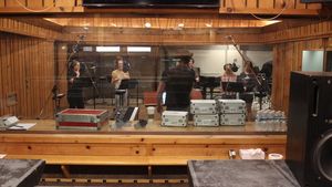 Wicked Cast that includes-Lindsay Northen, Laura Woyasz, Courtney Iventosch, Gaelen Gilliland and Hannah Dowdy with Daniel Lincoln (Photo Courtesy of Lynn Pinto) @ BroadwayWorld Wicked Cast that includes-Lindsay Northen, Laura Woyasz, Courtney Iventosch, Gaelen G Photo