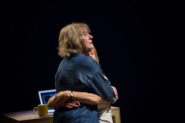 Margot Leicester and Claudie Blakley Photo