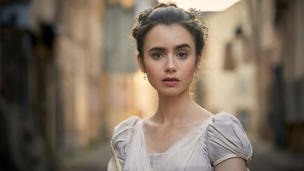Lily Collins Photo