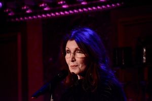Joanna Gleason Photo