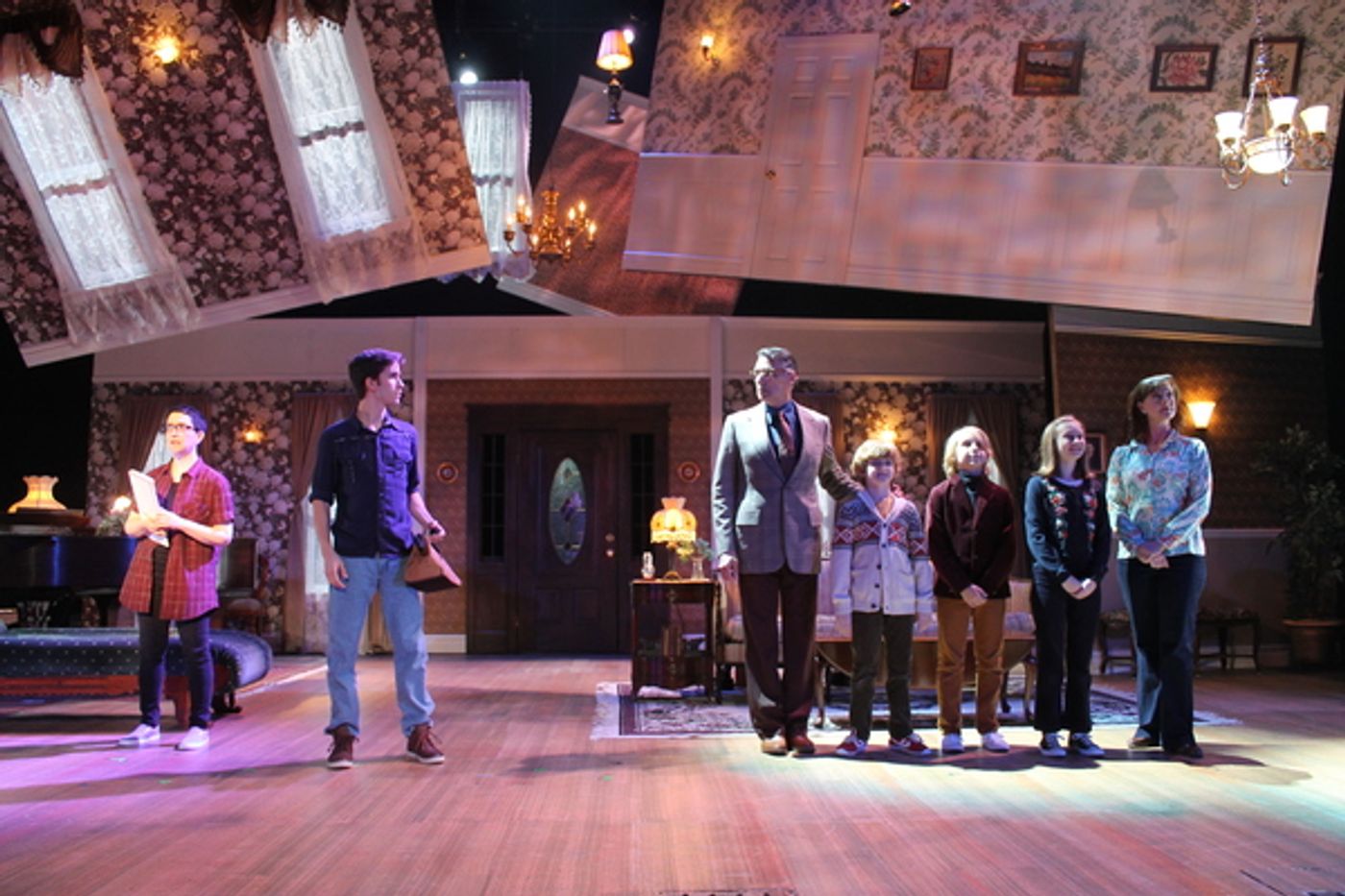 Photo Flash: Robert Cuccioli Leads FUN HOME at White Plains Performing Arts Center Photo Flash: Robert Cuccioli Leads FUN HOME at White Plains Performing Arts Center Image