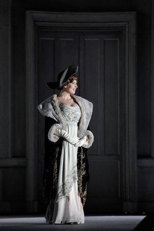 Ellie Dehn as Arabella Photo