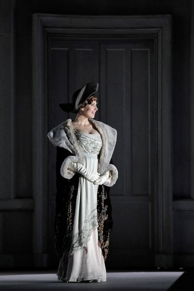 Ellie Dehn as Arabella Photo