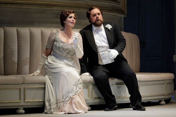 Brian Mulligan as Mandryka and Ellie Dehn in the title role Photo