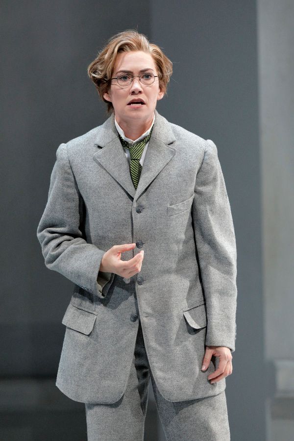 Heidi Stober as Zdenka Photo