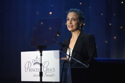 Bebe Neuwirth Photo