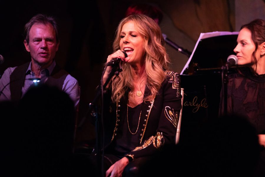 Photo Flash: Rita Wilson Croons at Cafe Carlyle Image