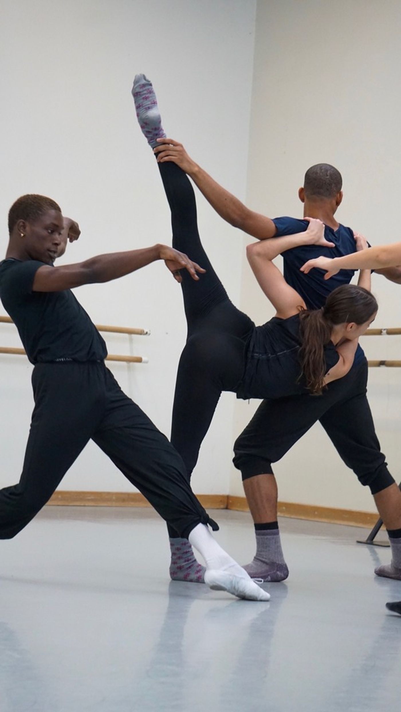 BWW Reviews: Eryc Taylor Dance Grants New Choreographers a Chance to Shine  Image