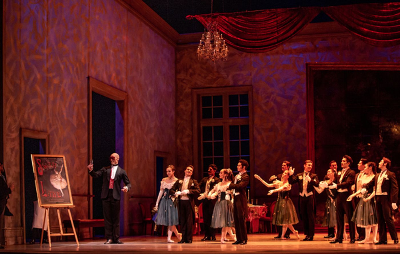 Photo Flash: First Look at Joffrey Ballet's SWAN LAKE  Image