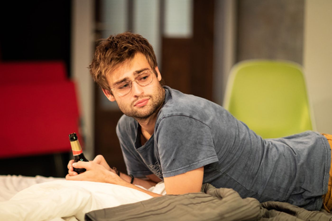 Photo Flash: First Look at A GUIDE FOR THE HOMESICK at Trafalgar Studios  Image