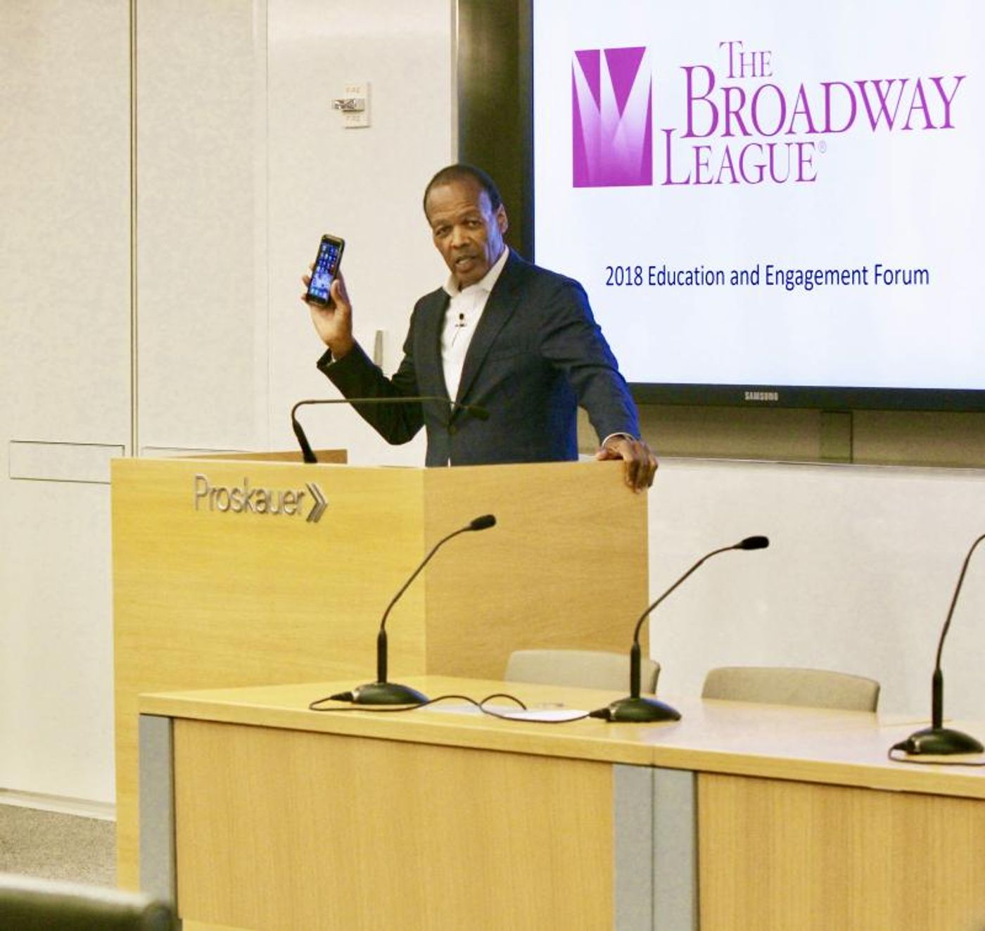 BWW Exclusive: Emerson College's Dr. Lee Pelton on Integrating Diversity, Equity and Inclusion at Broadway League Fall Forum BWW Exclusive: Emerson College's Dr. Lee Pelton on Integrating Diversity, Equity and Inclusion at Broadway League Fall Forum Image