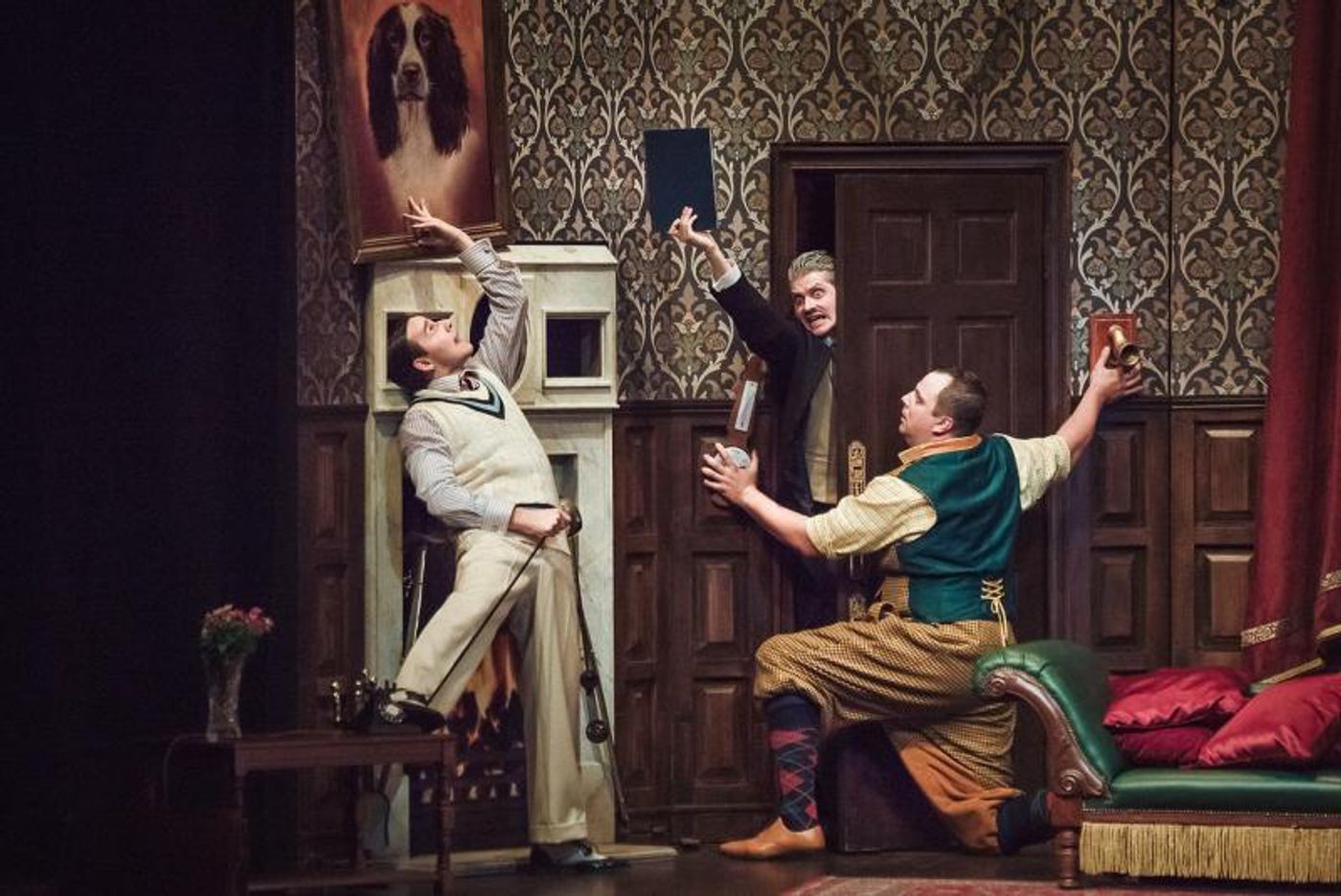 Review: THE PLAY THAT GOES WRONG at Moscow Palace Of Youth - It Went Right! Review: THE PLAY THAT GOES WRONG at Moscow Palace Of Youth - It Went Right! Image