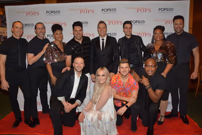 Frankie Moreno and Steven Reineke with the band, singers and dancers that include-Ale Photo